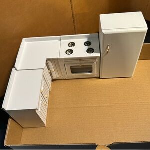Dollhouse 1/12 scale miniature white kitchen Lot of 4.